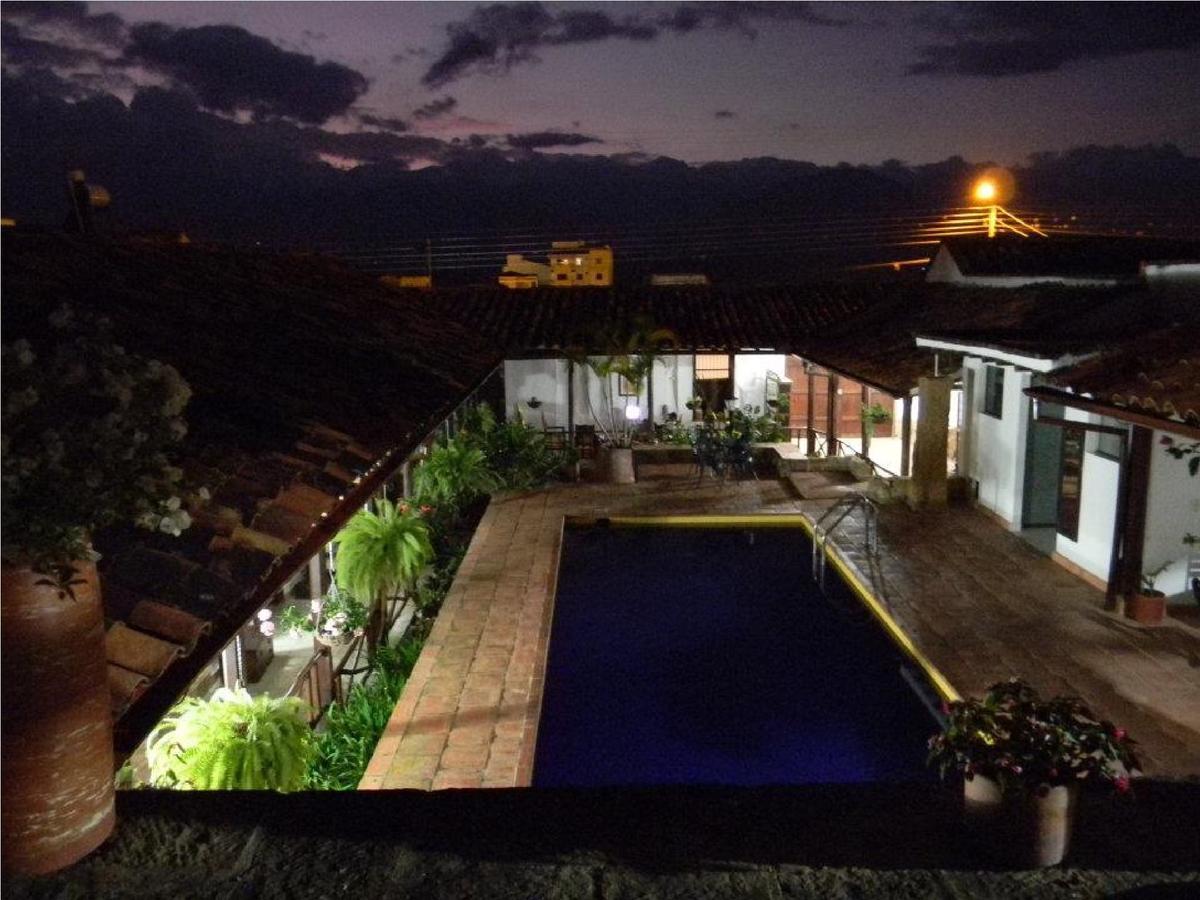 La Serrana Hostal Spa Socorro Esterno foto