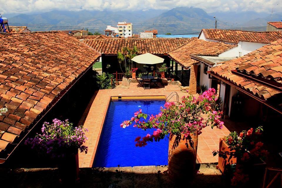 La Serrana Hostal Spa Socorro Esterno foto