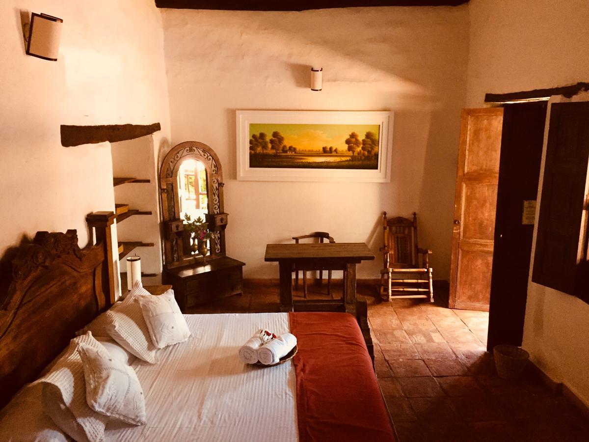 La Serrana Hostal Spa Socorro Esterno foto